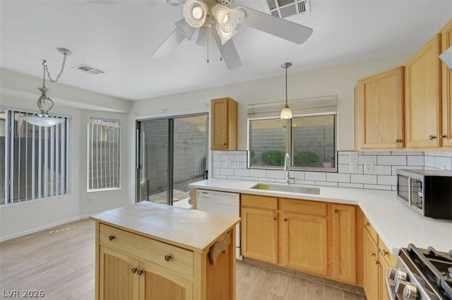 9671 Giddings Avenue, Las Vegas, NV 89148