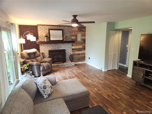 24960 Trombley Street, Harrison Twp, MI 48045