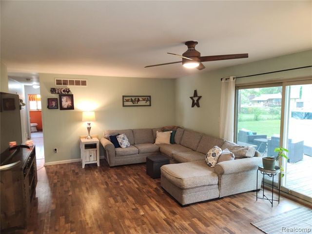 24960 Trombley Street, Harrison Twp, MI 48045