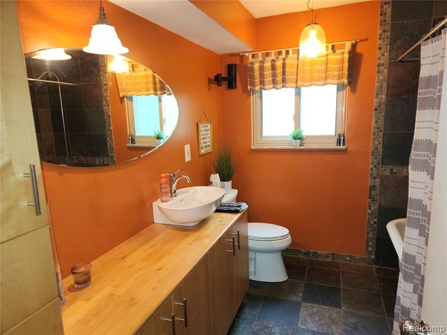 24960 Trombley Street, Harrison Twp, MI 48045