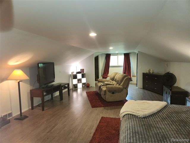 24960 Trombley Street, Harrison Twp, MI 48045