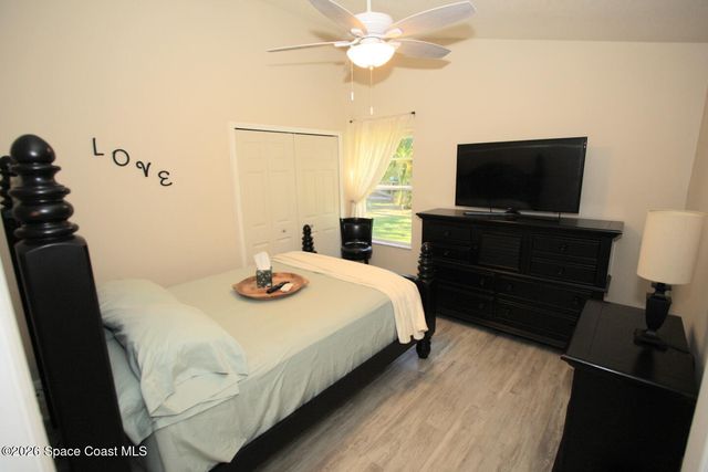 9673 Fleming Grant Road, Sebastian, FL 32976