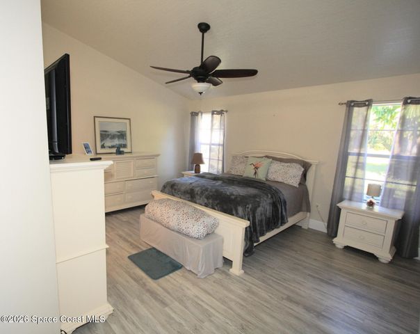 9673 Fleming Grant Road, Sebastian, FL 32976