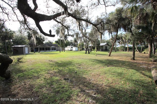 9673 Fleming Grant Road, Sebastian, FL 32976