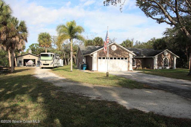 9673 Fleming Grant Road, Sebastian, FL 32976
