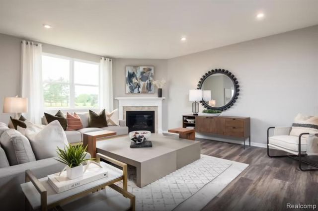 720 Cavallaro, Wixom, MI 48393