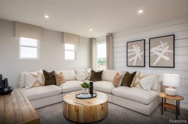720 Cavallaro, Wixom, MI 48393
