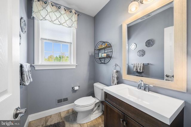 1895 OLD FORGE WAY, Worcester, PA 19490