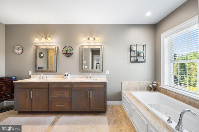1895 OLD FORGE WAY, Worcester, PA 19490