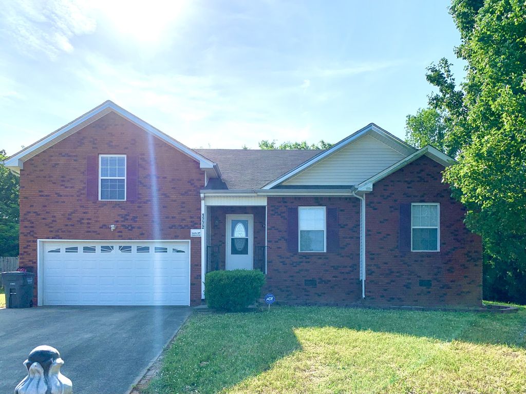 1772 Ridge Runner Ct, Clarksville, TN 37042