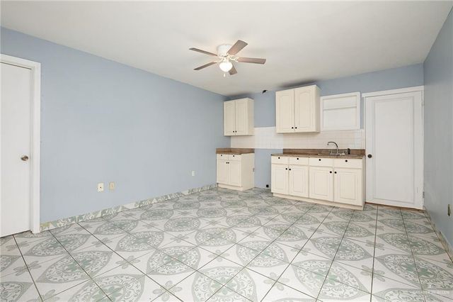 218 E Sam Houston Boulevard, Pharr, TX 78577