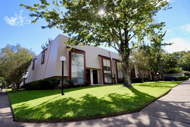 5929 Queensloch Drive 234, Houston, TX 77096