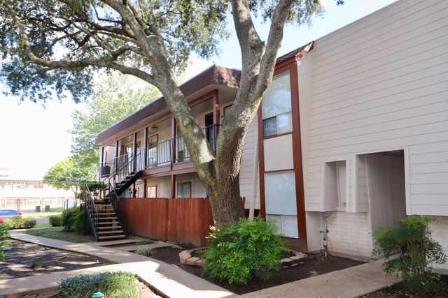 5929 Queensloch Drive 234, Houston, TX 77096