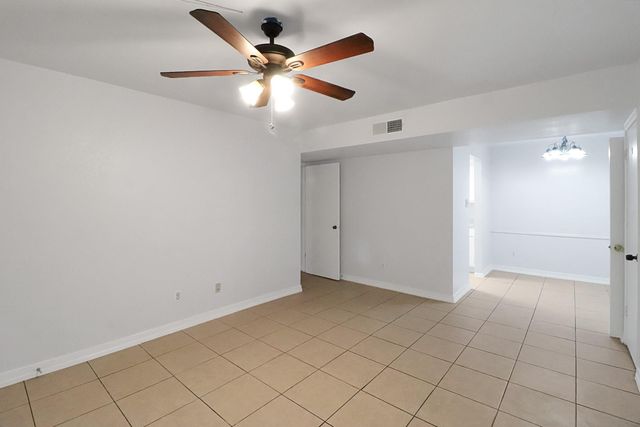 5929 Queensloch Drive 234, Houston, TX 77096