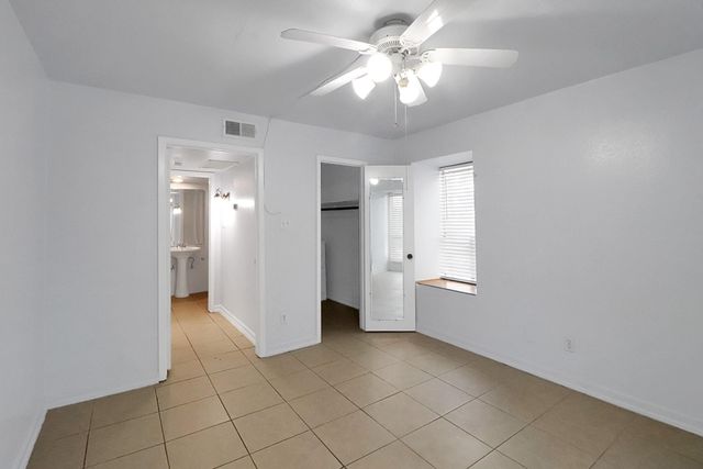 5929 Queensloch Drive 234, Houston, TX 77096