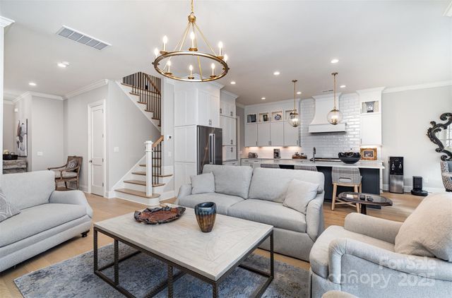 119 Thorncote Place, Charlotte, NC 28226