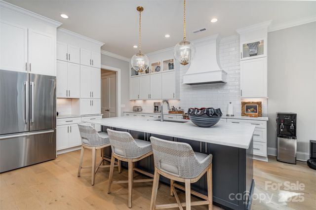 119 Thorncote Place, Charlotte, NC 28226