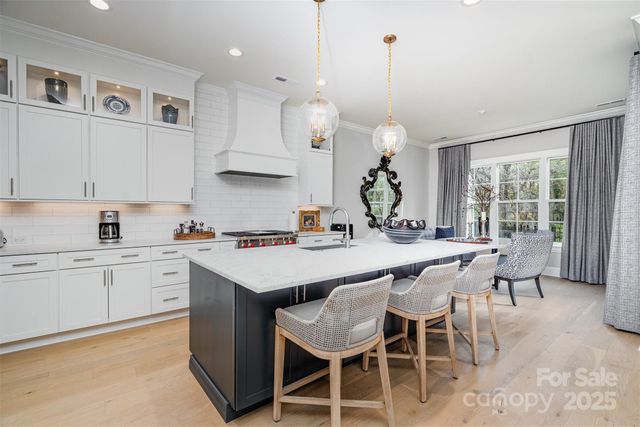 119 Thorncote Place, Charlotte, NC 28226