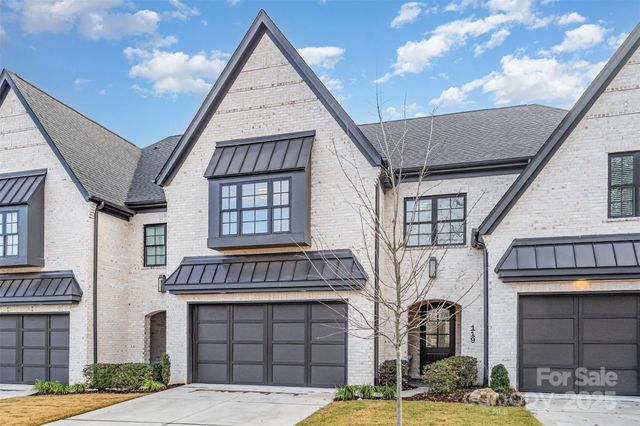 119 Thorncote Place, Charlotte, NC 28226