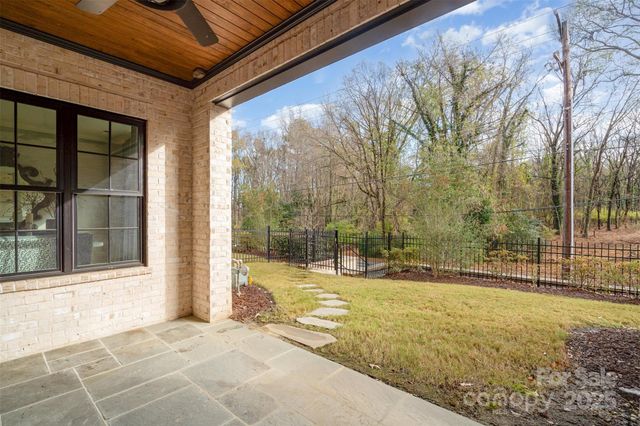 119 Thorncote Place, Charlotte, NC 28226