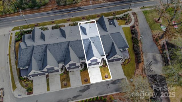 119 Thorncote Place, Charlotte, NC 28226