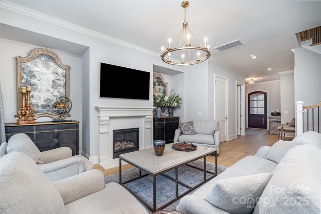 119 Thorncote Place, Charlotte, NC 28226