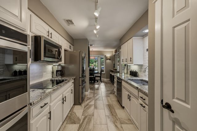 3009 Shenandoah Drive, Bedford, TX 76021