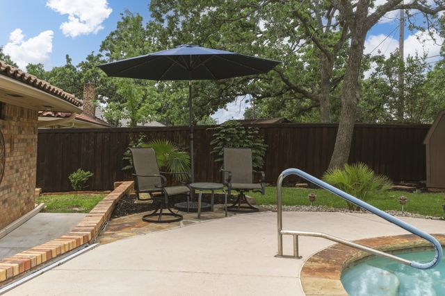 3009 Shenandoah Drive, Bedford, TX 76021