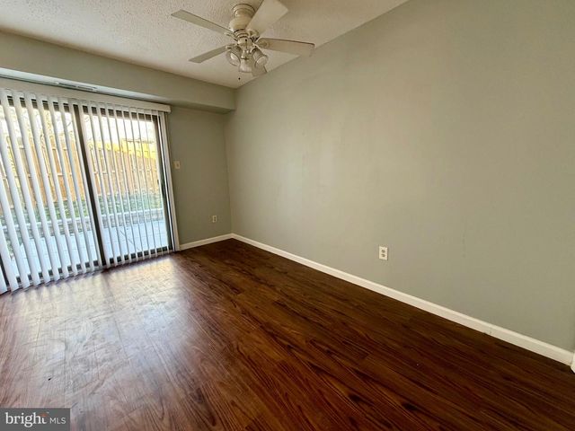 33 GEORGETOWN RD, Lindenwold, NJ 08021