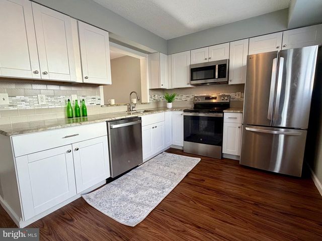 33 GEORGETOWN RD, Lindenwold, NJ 08021