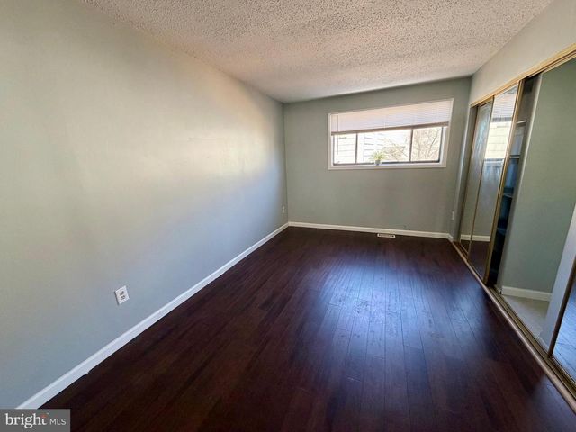 33 GEORGETOWN RD, Lindenwold, NJ 08021