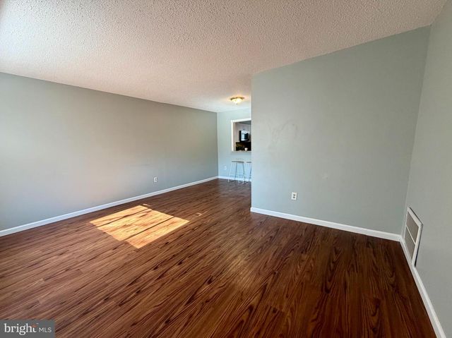 33 GEORGETOWN RD, Lindenwold, NJ 08021