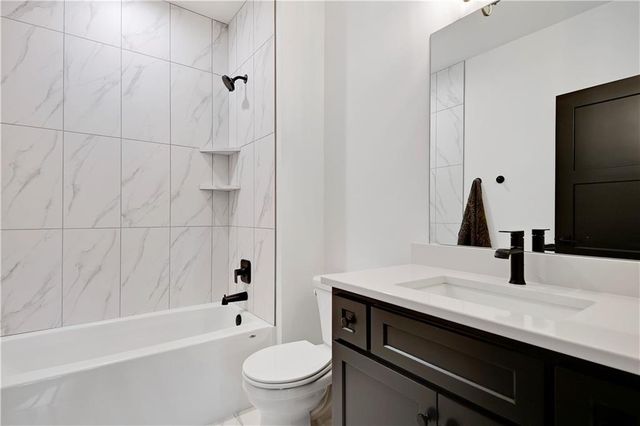 15324 W 161st Court, Olathe, KS 66062