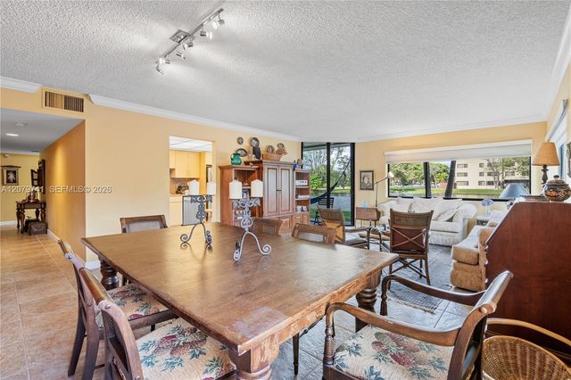 6701 SW 116th Court 103, Miami, FL 33173