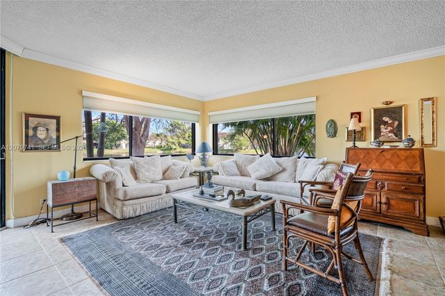 6701 SW 116th Court 103, Miami, FL 33173