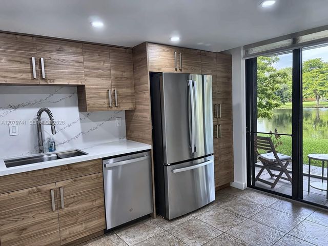 6701 SW 116th Court 103, Miami, FL 33173