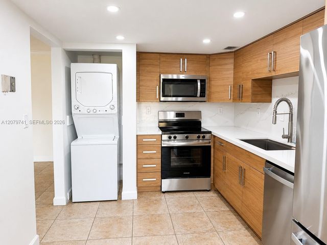 6701 SW 116th Court 103, Miami, FL 33173