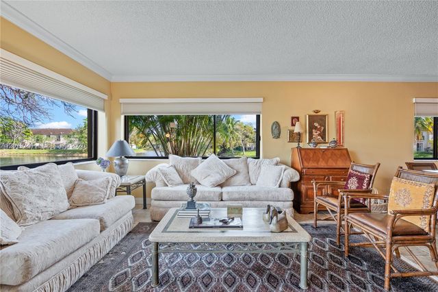 6701 SW 116th Court 103, Miami, FL 33173