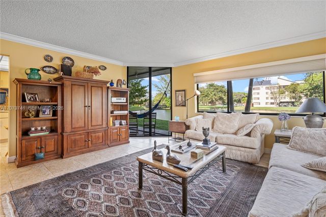 6701 SW 116th Court 103, Miami, FL 33173