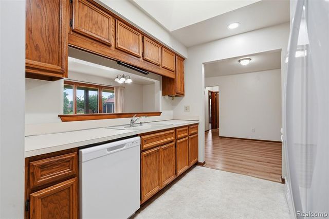 14897 Dover Court, Shelby Twp, MI 48315