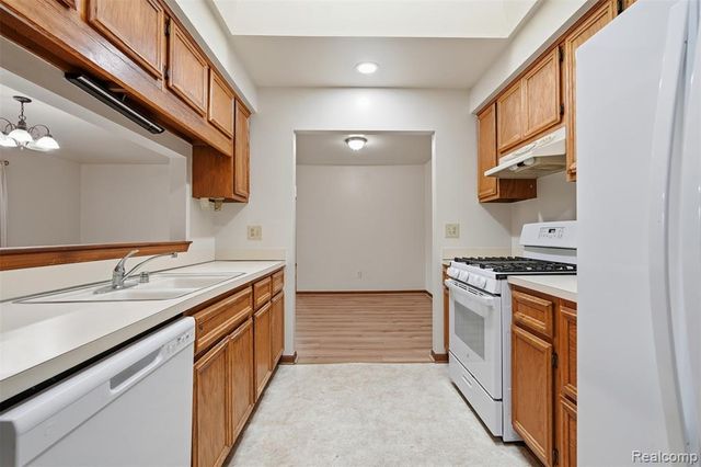 14897 Dover Court, Shelby Twp, MI 48315