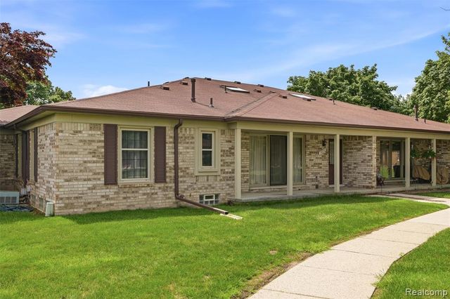 14897 Dover Court, Shelby Twp, MI 48315