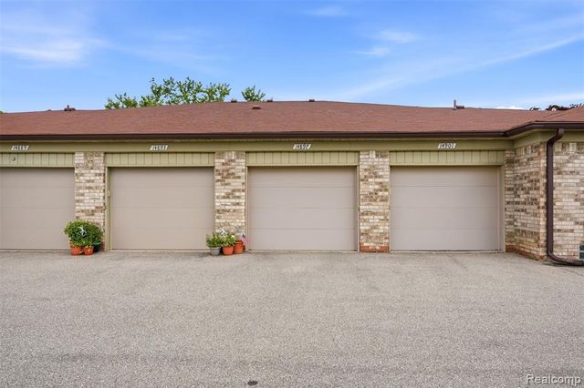 14897 Dover Court, Shelby Twp, MI 48315