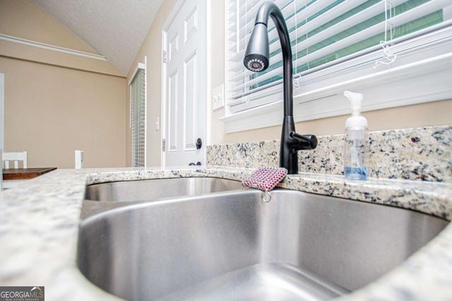 35 Jiles Road, Carrollton, GA 30117