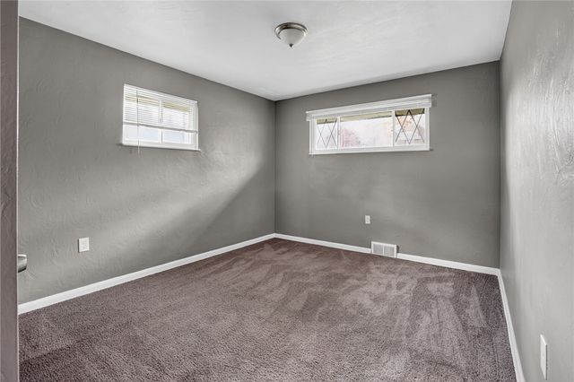 205 Sandle Ave, Mccandless, PA 15237