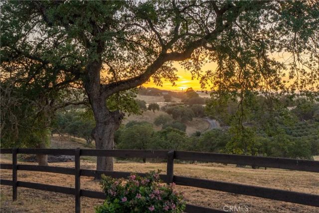 6275 Twin Canyon, Creston, CA 93432