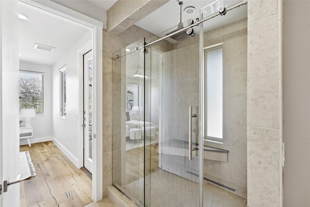 2100 Glendale PL A, Austin, TX 78704