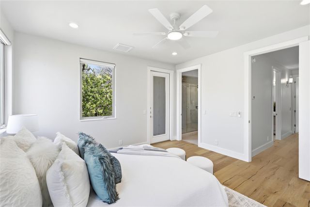 2100 Glendale PL A, Austin, TX 78704