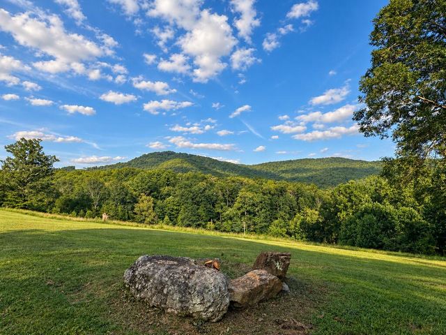 1538 Greenfield Road, Ellijay, GA 30536