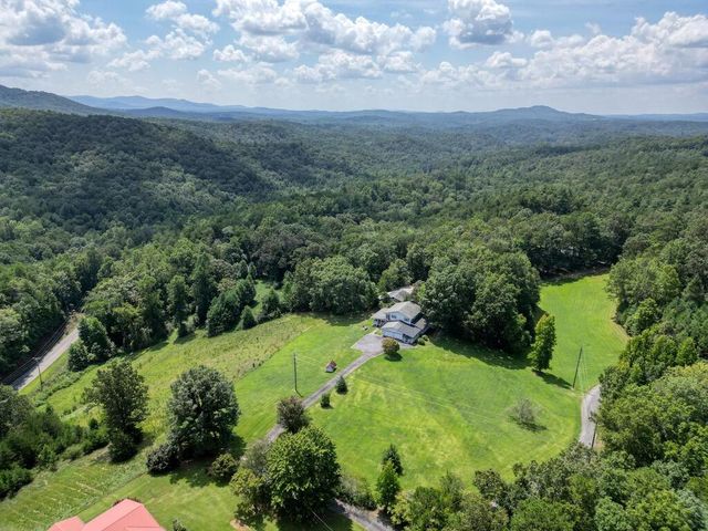 1538 Greenfield Road, Ellijay, GA 30536